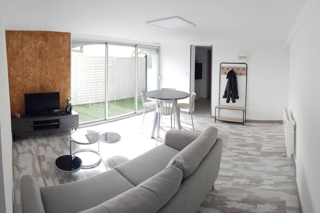 Joli Appartement 2 Chambres A Мартиг Экстерьер фото