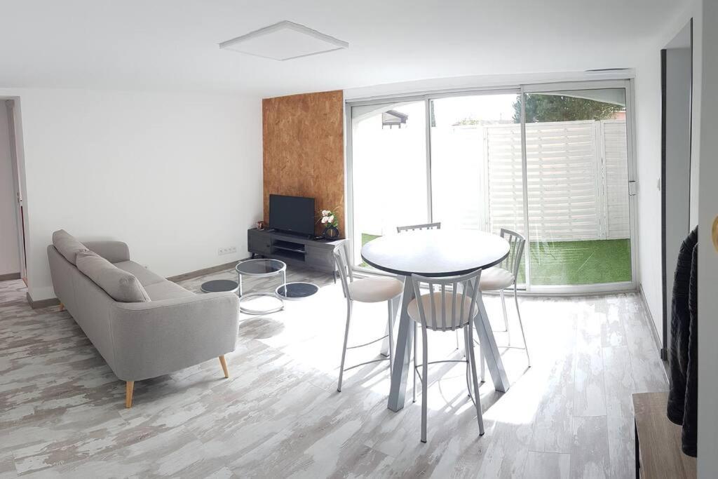 Joli Appartement 2 Chambres A Мартиг Экстерьер фото